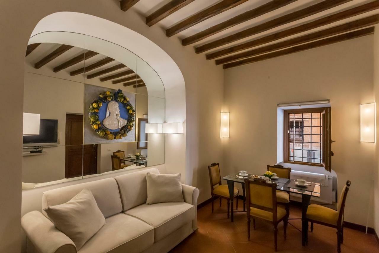 Navona Apartment